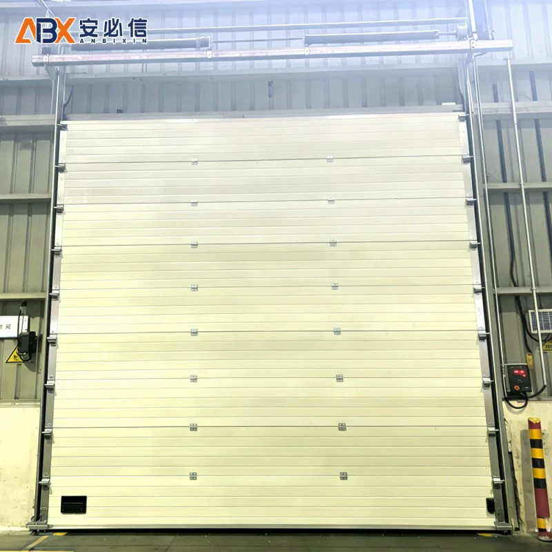 阿拉尔铝合金提升门